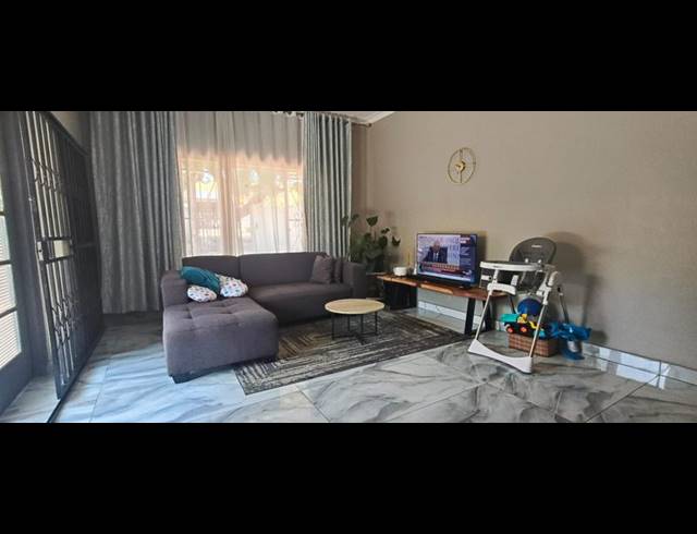 3 BEDROOM APARTMENT FOR SALE IN PRETORIA GARDENS